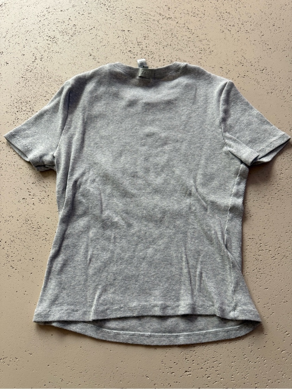 Skims Ribbed Tee - Picture 4 of 8